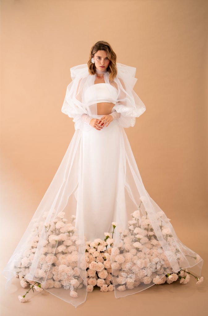 Vestidos de novia diferentes. vestidos a medida. Novia moderna. Novias románticas