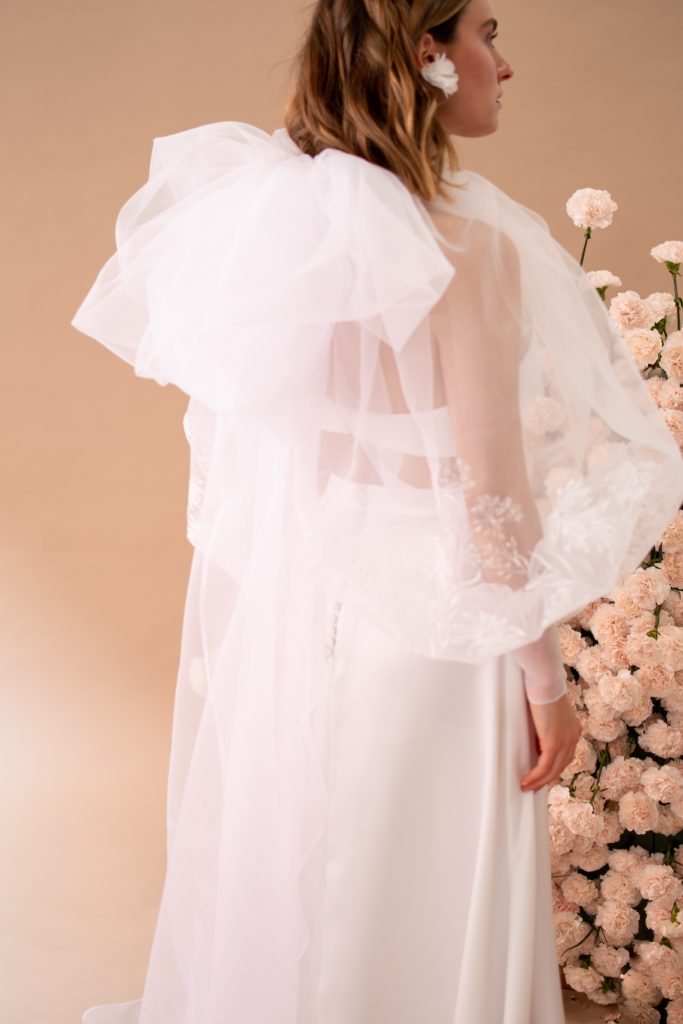 Vestidos de novia diferentes. vestidos a medida. Novia moderna. Novias románticas