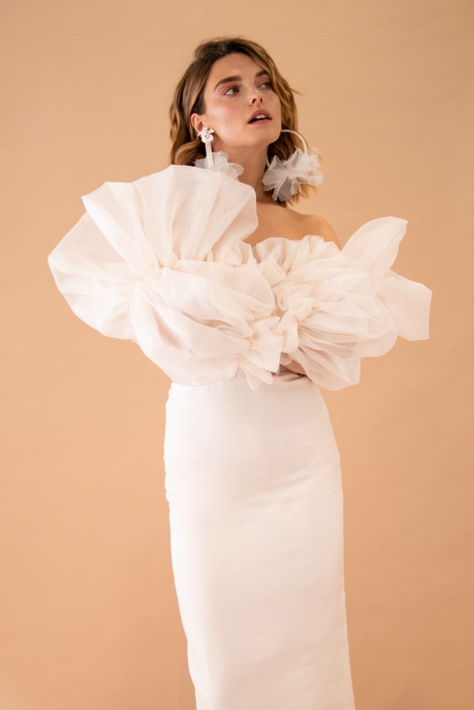 Vestidos de novia diferentes. vestidos a medida. Novia moderna. Novias románticas