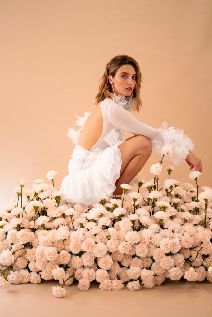 Vestidos de novia diferentes. vestidos a medida. Novia moderna. Novias románticas